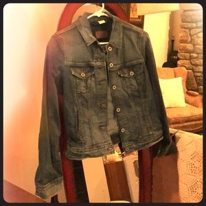 Levi’s denim jacket